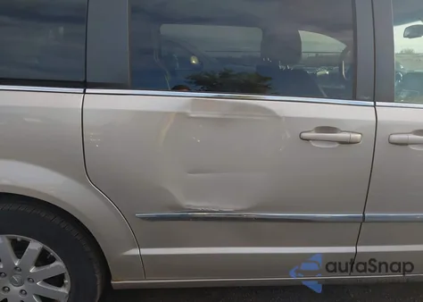 2014 Chrysler Town & Country Touring from USA, damaged, VIN 2C4RC1BG1ER317605